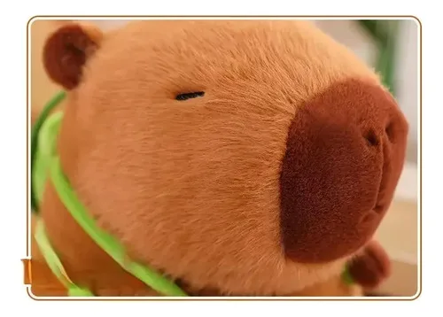 Pelúcia Capivara Com Mochilinha Fofa 20cm Antialérgica Para Crianças Marrom, foto 3 de 8
